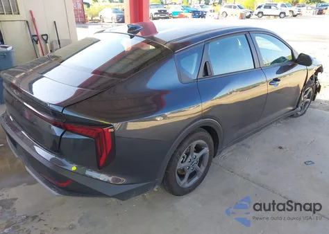 2025 Kia K4 Lxs z USA, uszkodzony, nr VIN 3KPFT4DE1SE047675